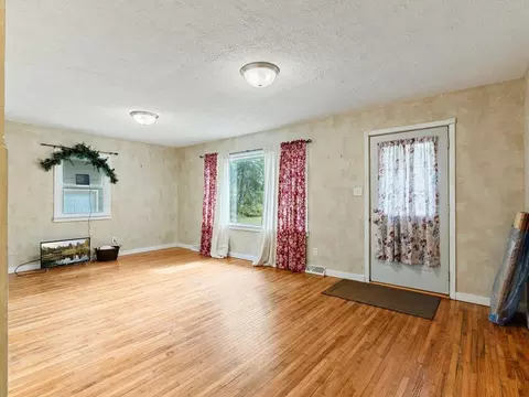 Living - 9750 Wise Rd, Brainerd, MN 56401 photo 1 of 3