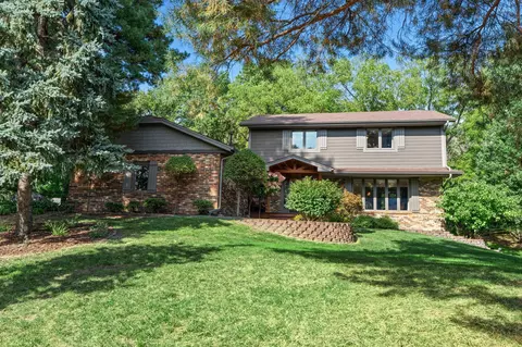 2505 Pine Cir, Minnetonka, MN 55305
