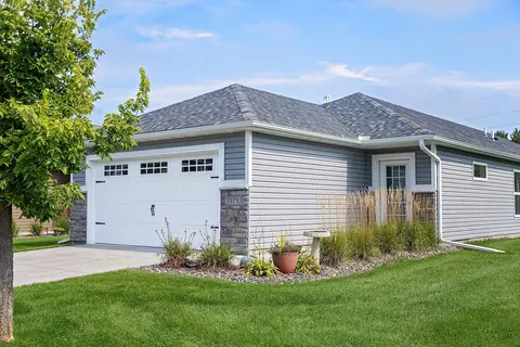 39793 Fawn Ave, North Branch, MN 55056
