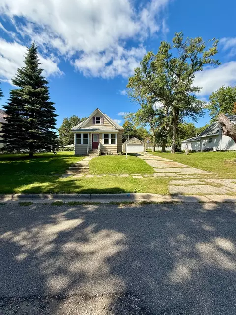 215 N Bruce St, Ivanhoe, MN 56142