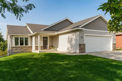 3097 Tamarack Ln SE, Rochester, MN 55904
