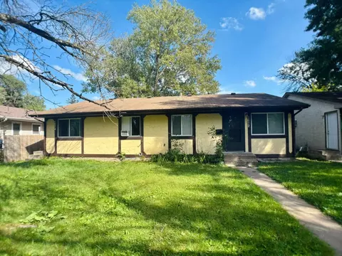 1672 Manton St, Saint Paul, MN 55106