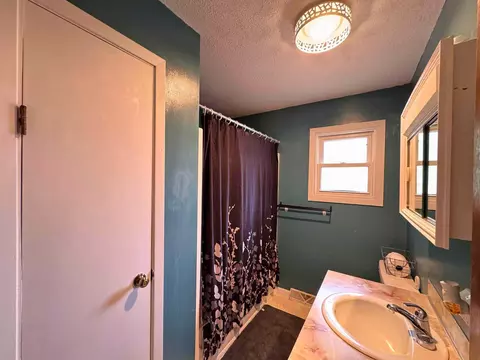Bath - 129 King St N, Backus, MN 56435 photo 1 of 2