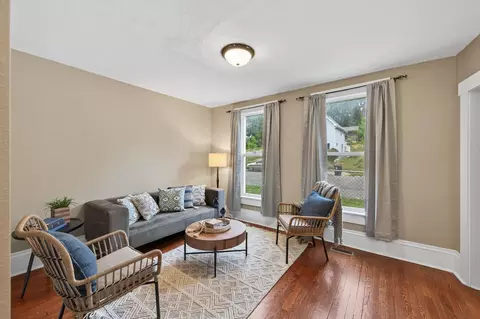 528 Lawson Ave E, Saint Paul, MN 55130