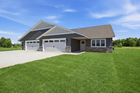 381 Old Glory Dr NE, Alexandria, MN 56308