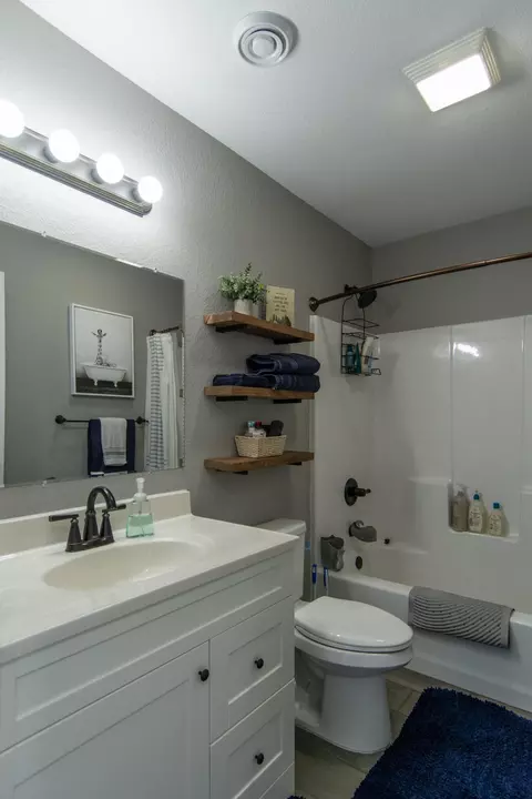 Bath - 10620 Kinder, Brainerd, MN 56401 photo 4 of 5