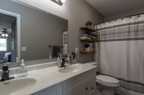 Bath - 10620 Kinder, Brainerd, MN 56401 photo 3 of 5