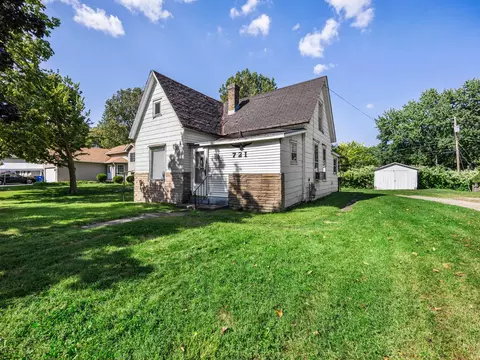 721 California Ave E, Saint Paul, MN 55106