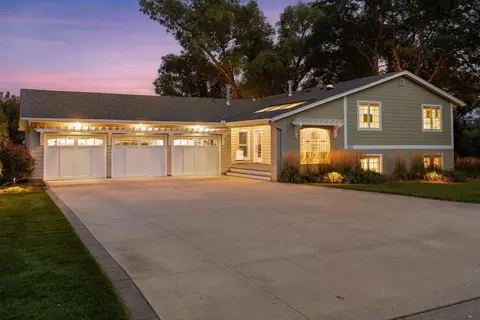 2509 Cherrywood Rd, Minnetonka, MN 55305
