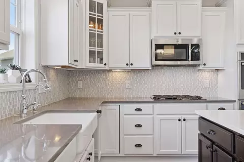 Kitchen - 19316 Bridle Path, Corcoran, MN 55340 photo 4 of 7