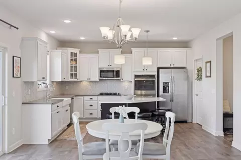 Kitchen - 19316 Bridle Path, Corcoran, MN 55340 photo 1 of 7