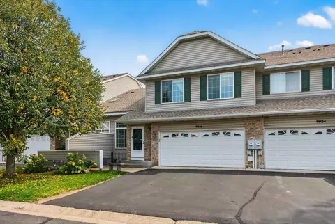 9926 Hamlet Ct S, Cottage Grove, MN 55016