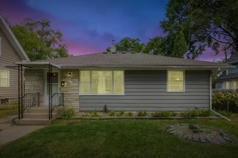 215 Morton St E, Saint Paul, MN 55107