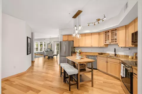 4132 Vernon Ave S #A204, Saint Louis Park, MN 55416
