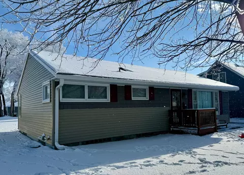 530 Elm St N, Sauk Centre, MN 56378