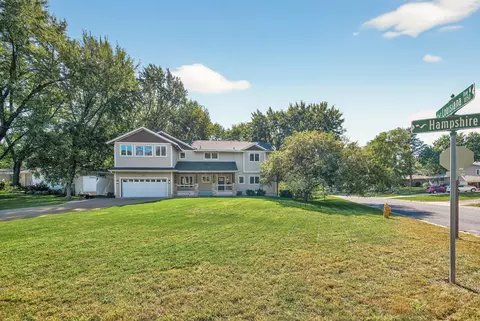 1865 Hampshire Ln N, Golden Valley, MN 55427