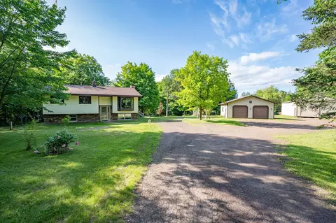 2814 Roberg Rd, Duluth, MN 55804