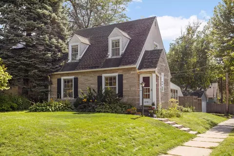 1276 Osceola Ave, Saint Paul, MN 55105