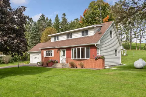 w7366 Us 10, Ellsworth, WI 54011