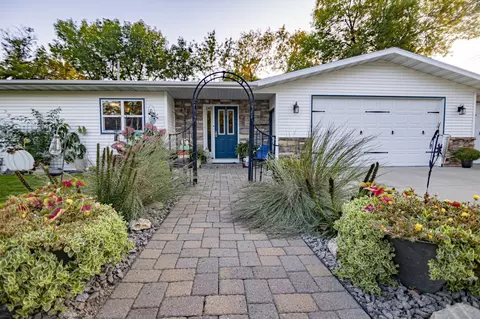 240 6th St NE, Perham, MN 56573