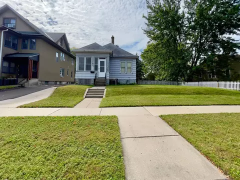 1616 Hewitt Ave, Saint Paul, MN 55104