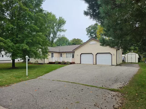 3208 N Nokomis NE, Alexandria, MN 56308