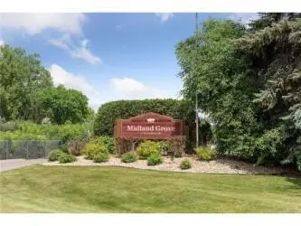 2210 Midland Grove Rd #203, Roseville, MN 55113