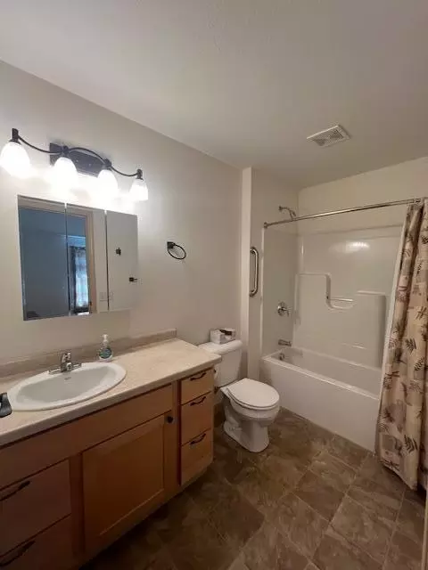 Bath - 902 9th St SW, Perham, MN 56573 photo 1 of 2