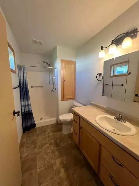 Bath - 902 9th St SW, Perham, MN 56573 photo 2 of 2