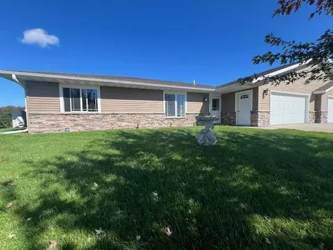 Exterior - 902 9th St SW, Perham, MN 56573 photo 3 of 9