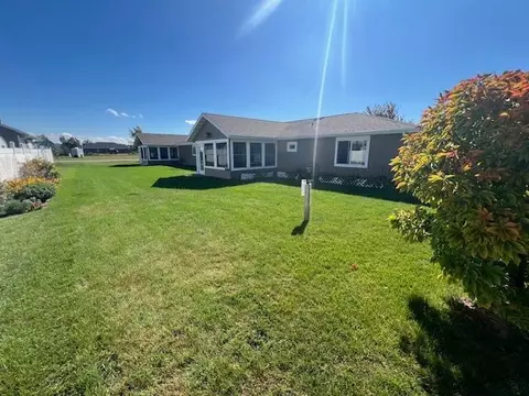 Exterior - 902 9th St SW, Perham, MN 56573 photo 5 of 9