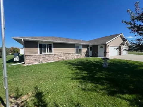 Exterior - 902 9th St SW, Perham, MN 56573 photo 2 of 9