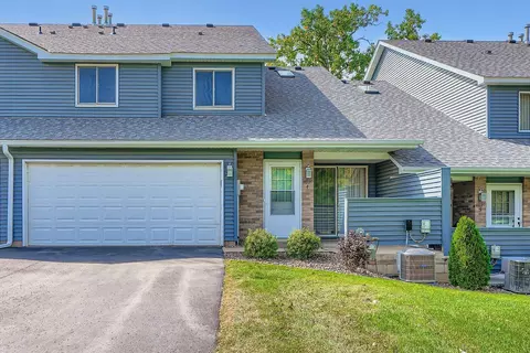 4891 Helena Ln N # 4, Oakdale, MN 55128