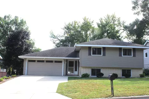 408 25th St NW, Rochester, MN 55901