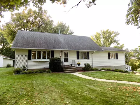 Exterior - 106 State St, Kenyon, MN 55946 photo 12 of 13