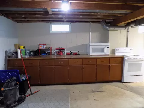 Kitchen - 106 State St, Kenyon, MN 55946 photo 4 of 5