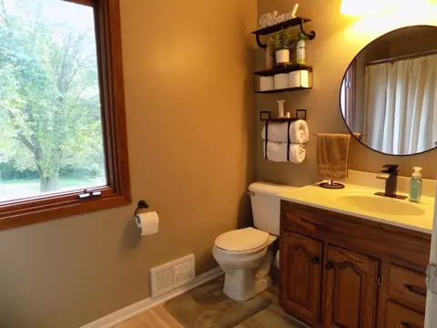 Bath - 106 State St, Kenyon, MN 55946 photo 2 of 3