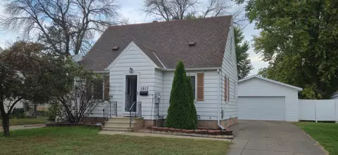 1917 E Oakland Ave, Austin, MN 55912