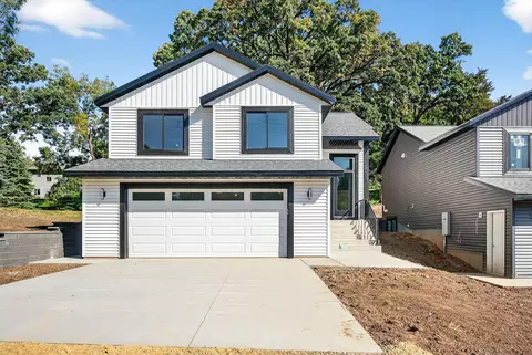 221 20th St SW, Rochester, MN 55902