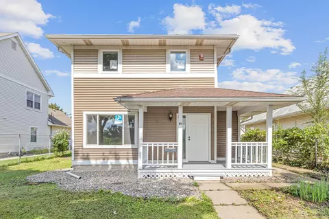 81 Sycamore St W, Saint Paul, MN 55117