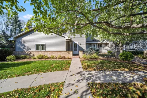 8022 W 111th St, Bloomington, MN 55438