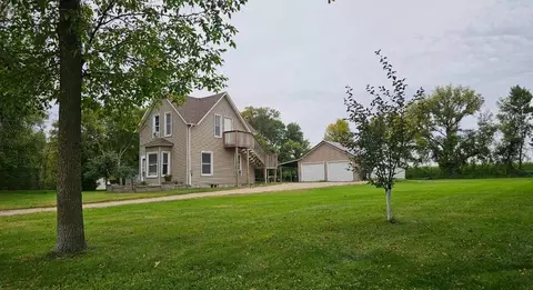 381 8th St, Hancock, MN 56244