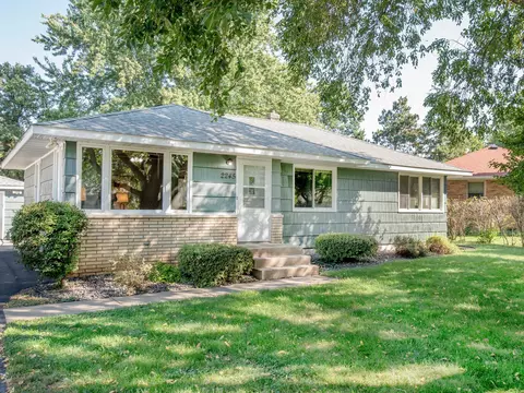 2245 County Road F E, White Bear Lake, MN 55110