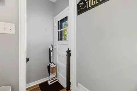 Entry Way - 1611 Mary St, Brainerd, MN 56401 photo 4 of 5