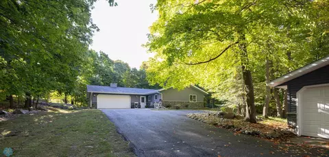 30101 Oakland Dr, Detroit Lakes, MN 56501