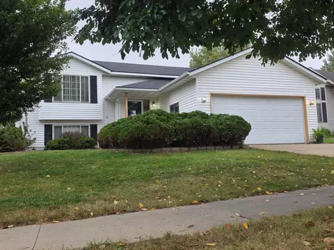 5901 Redbud Ln NW, Rochester, MN 55901