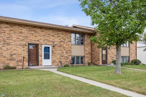 1028 Front St #5, Casselton, ND 58012
