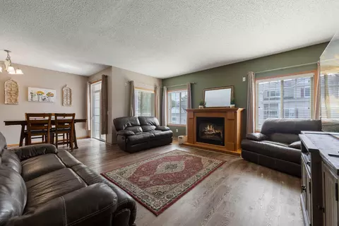 7382 Timber Crest Dr S, Cottage Grove, MN 55016