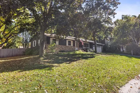 Exterior - 4338 Dunrovin Ln, Eagan, MN 55123 photo 7 of 7