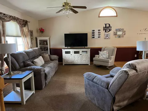 Living - 709 Mlinar Ave, Spring Valley, MN 55975 photo 2 of 4